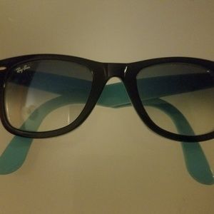 Ray ban black and bleu layered color sunglass